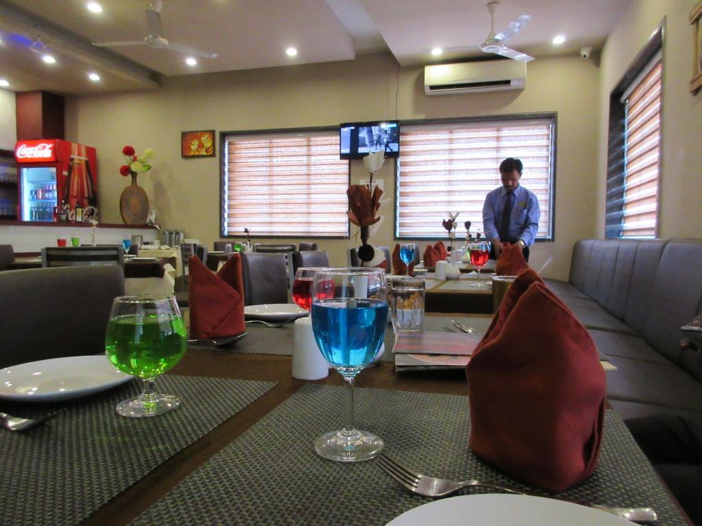 Hotel Sangam Regency Ratnagiri Exterior photo